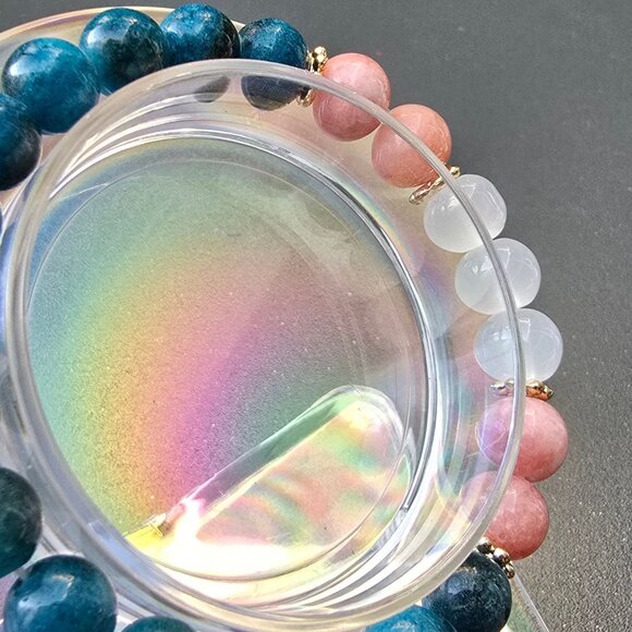 Handmade ✦ Forgiveness Bracelet ✦ Blue Apatite Sunstone Selenite 8mm Beads - Picture 9 of 9